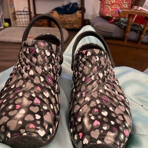 Dickies Black Heart Pattern Mules